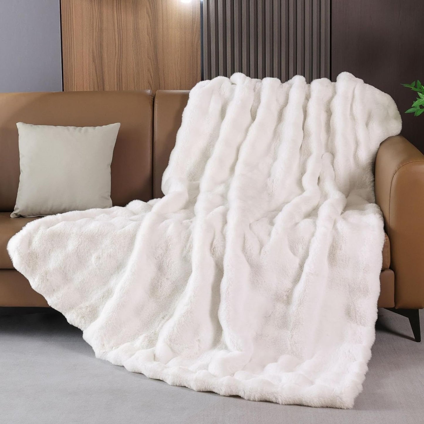 Faux Fluffy Fur Light Cream Beige Throw Blanket for Bedroom Couch Bed 50x60 Bunny Fuzzy Blanket for Adults Sofa Office Soft Thick Blanket Room Decor 860 GSM