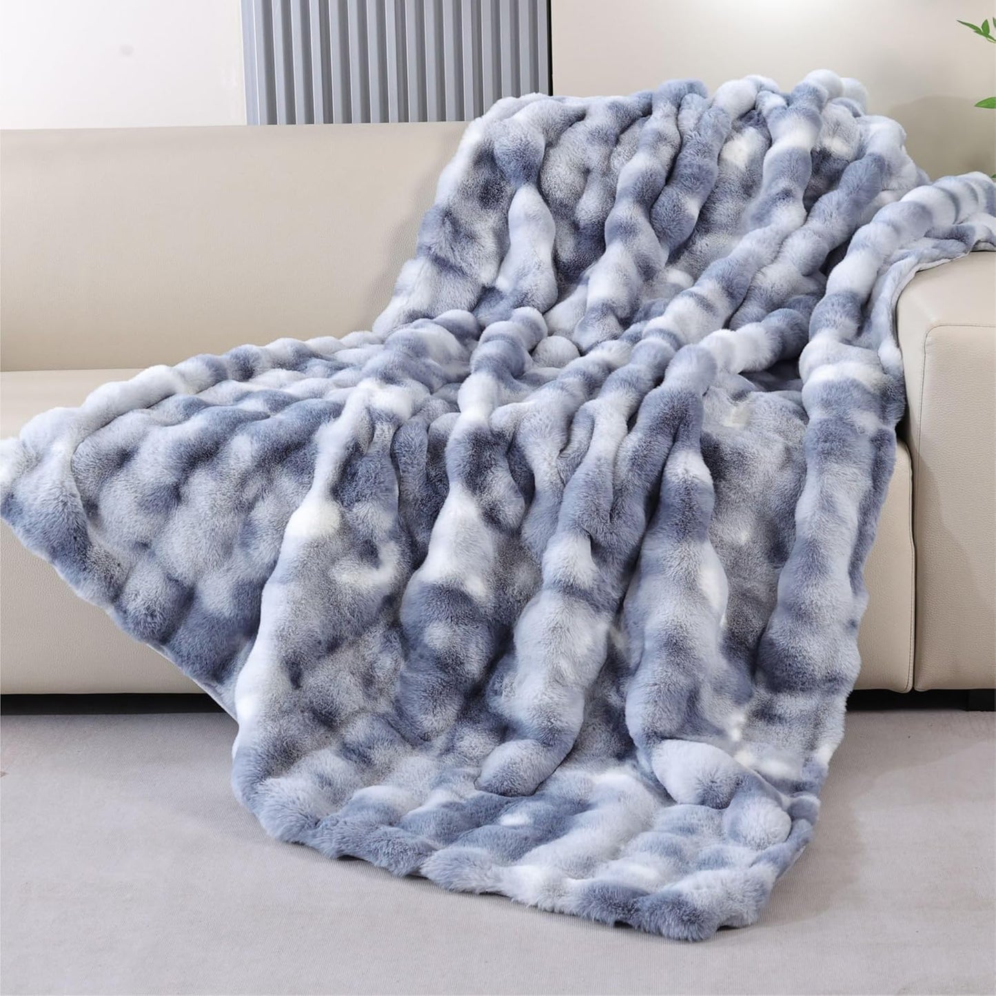 Faux Fluffy Fur Light Cream Beige Throw Blanket for Bedroom Couch Bed 50x60 Bunny Fuzzy Blanket for Adults Sofa Office Soft Thick Blanket Room Decor 860 GSM